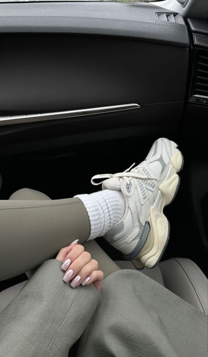 New Balance 9060 + Jogger Premium de REGALO